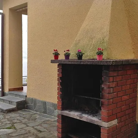Apartment Directly On The Lake Paganini Flats In *