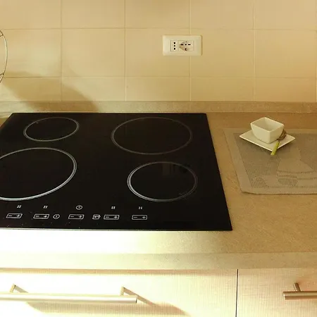 Directly On The Lake Paganini Flats In Apartment