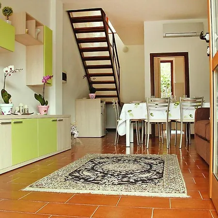 Apartmán Directly On The Lake Paganini Flats In *