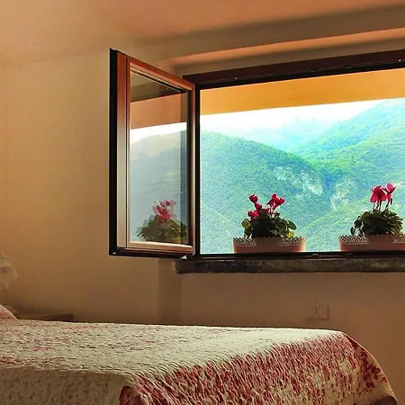 Apartmán Directly On The Lake Paganini Flats In *